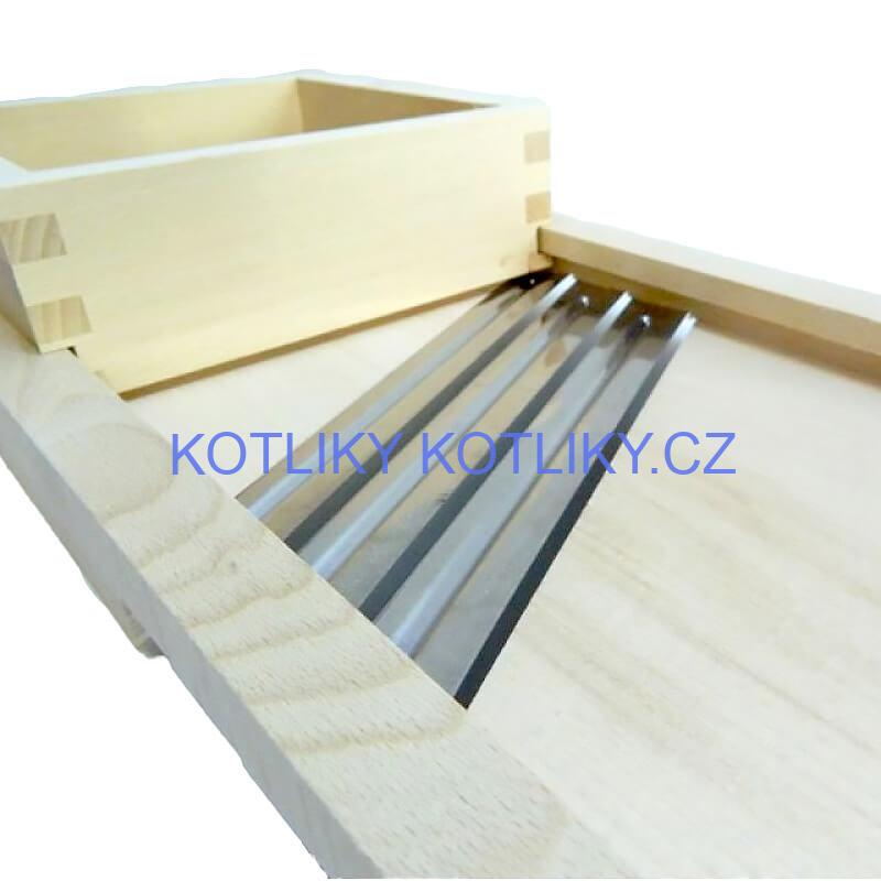 Ruční dřevěný kráječ zelí 3 nože 66 x 24 cm (střední)