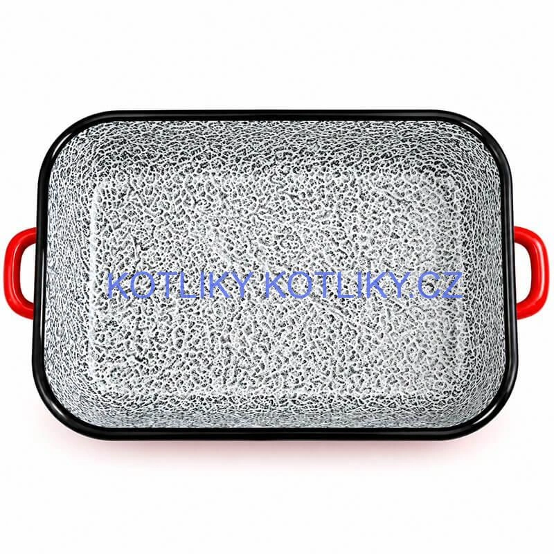 Mramorovaný vnitřní povrch pekáče