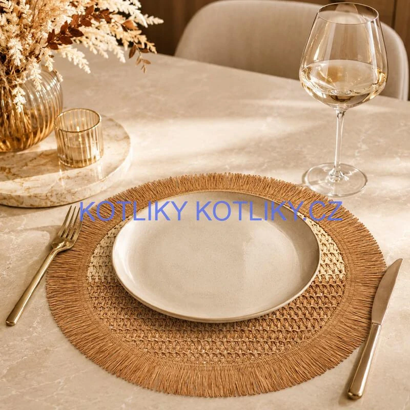 Kulatá přírodní podložka pod talíř se třásněmi 37 cm