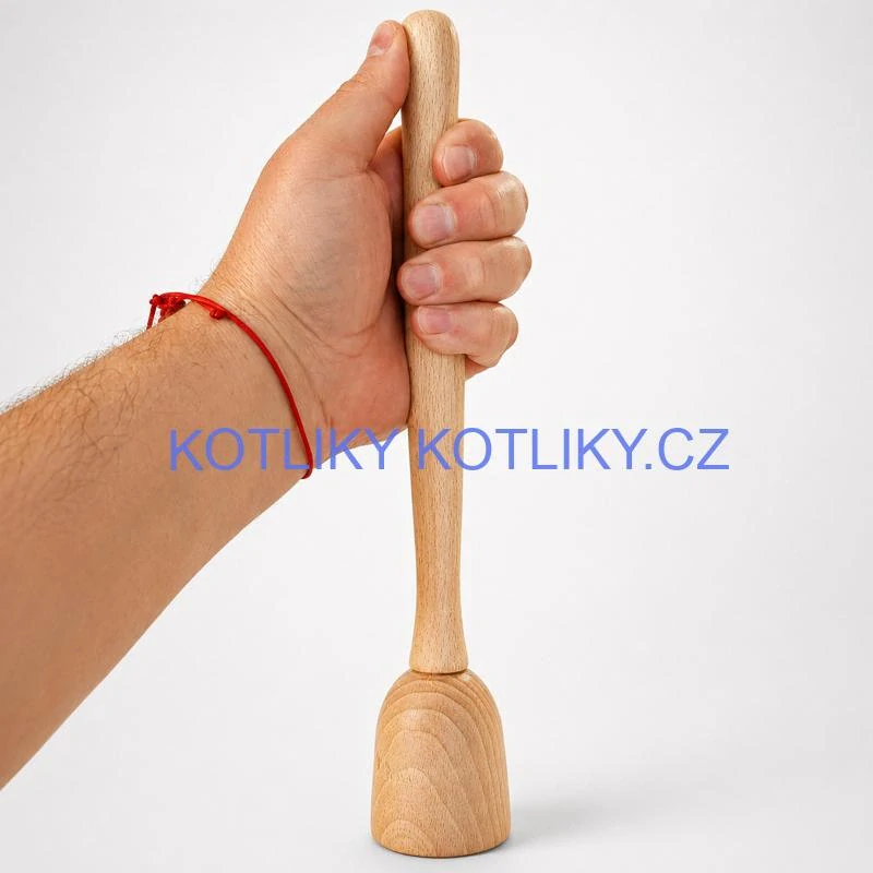 Dřevěný drtič na brambory a zeleninu 30 cm